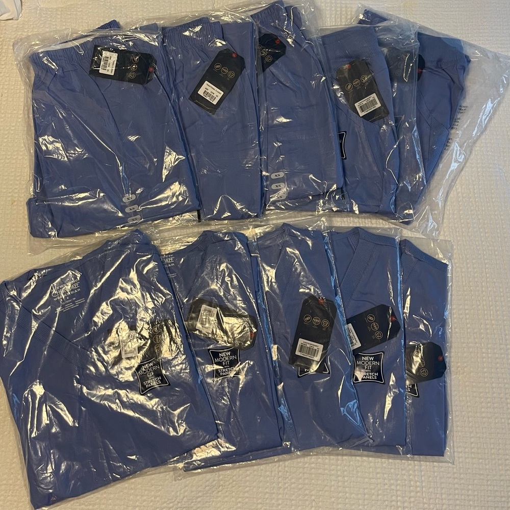 XS Ceil Blue Cherokee Scrubs